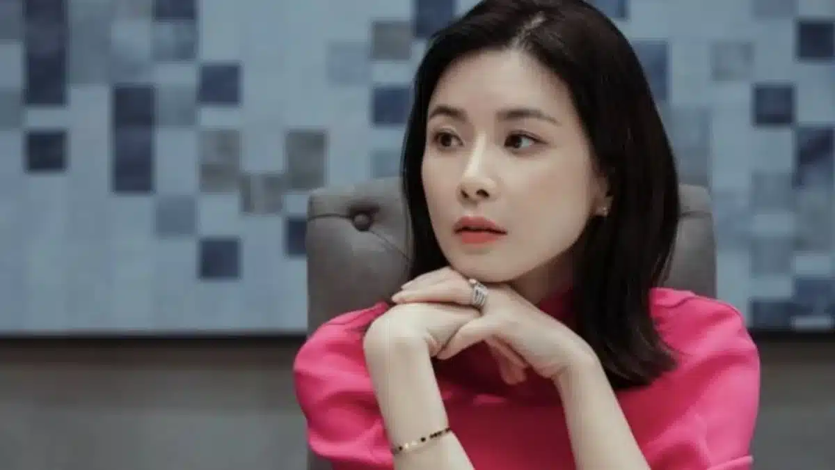 Lee Bo Young