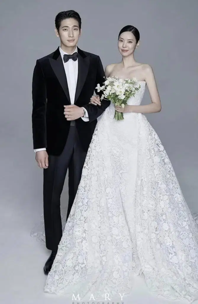 Yoon Park , Kim Soo Bin